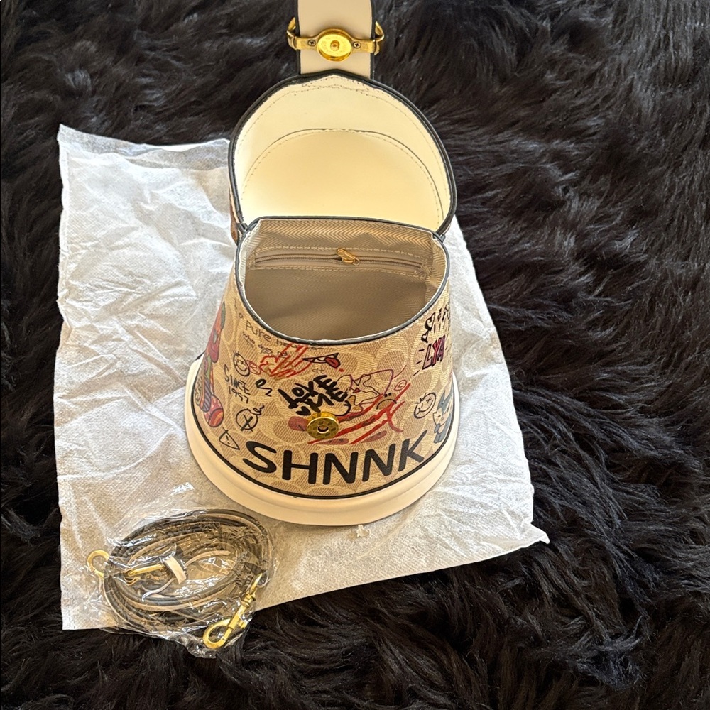 Cream and Tan Printed Bucket Bag with Gold Accent - Picture 6 of 11